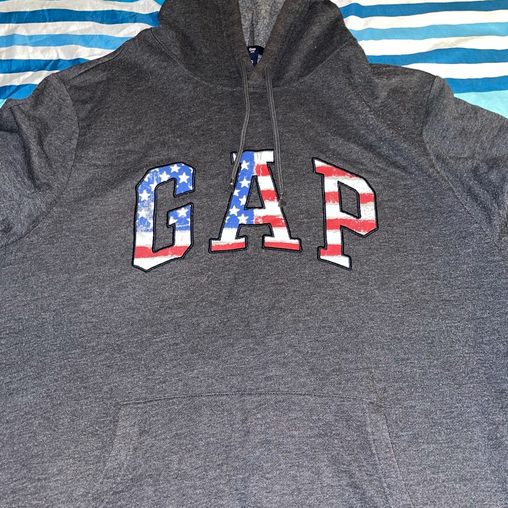 Grey GAP hoodie
